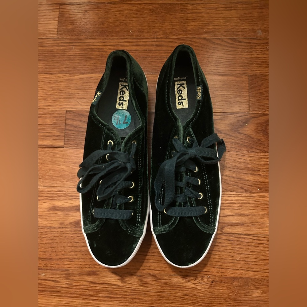 Keds Women's Sz 7.5 Velvety Green & White Platform Lace-Up Shoes